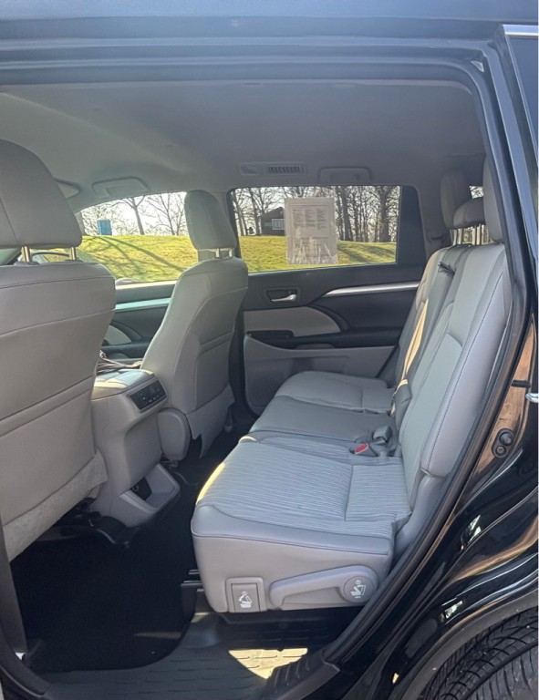 2015 Toyota Highlander Image 5
