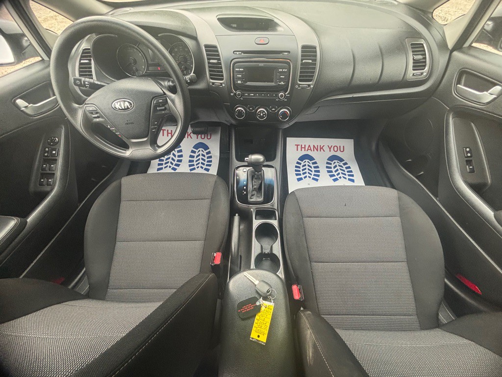 2017 Kia Forte Image 4