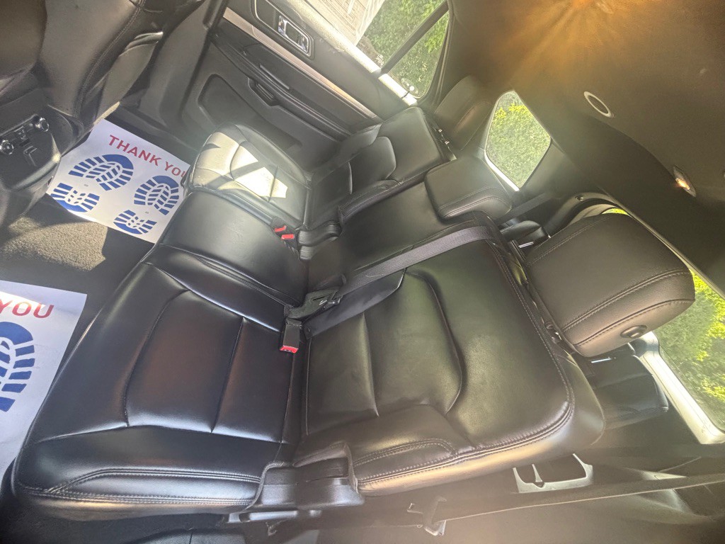 2019 Ford Explorer Image 3