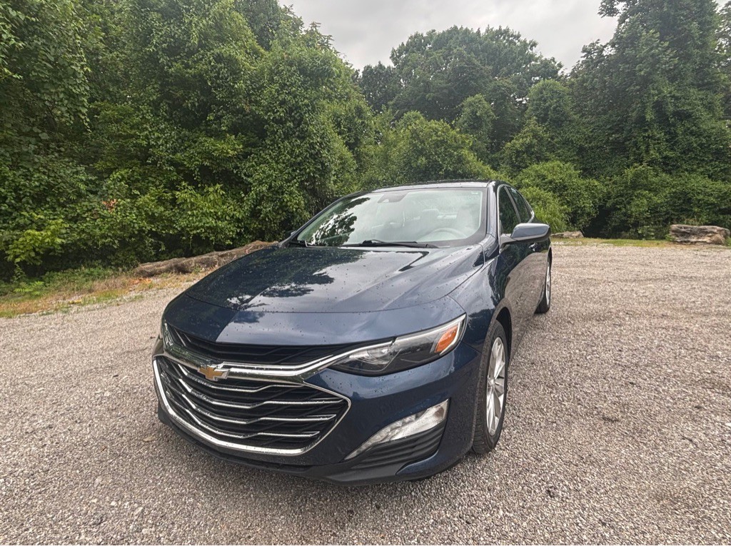 2021 Chevrolet Malibu Image 1
