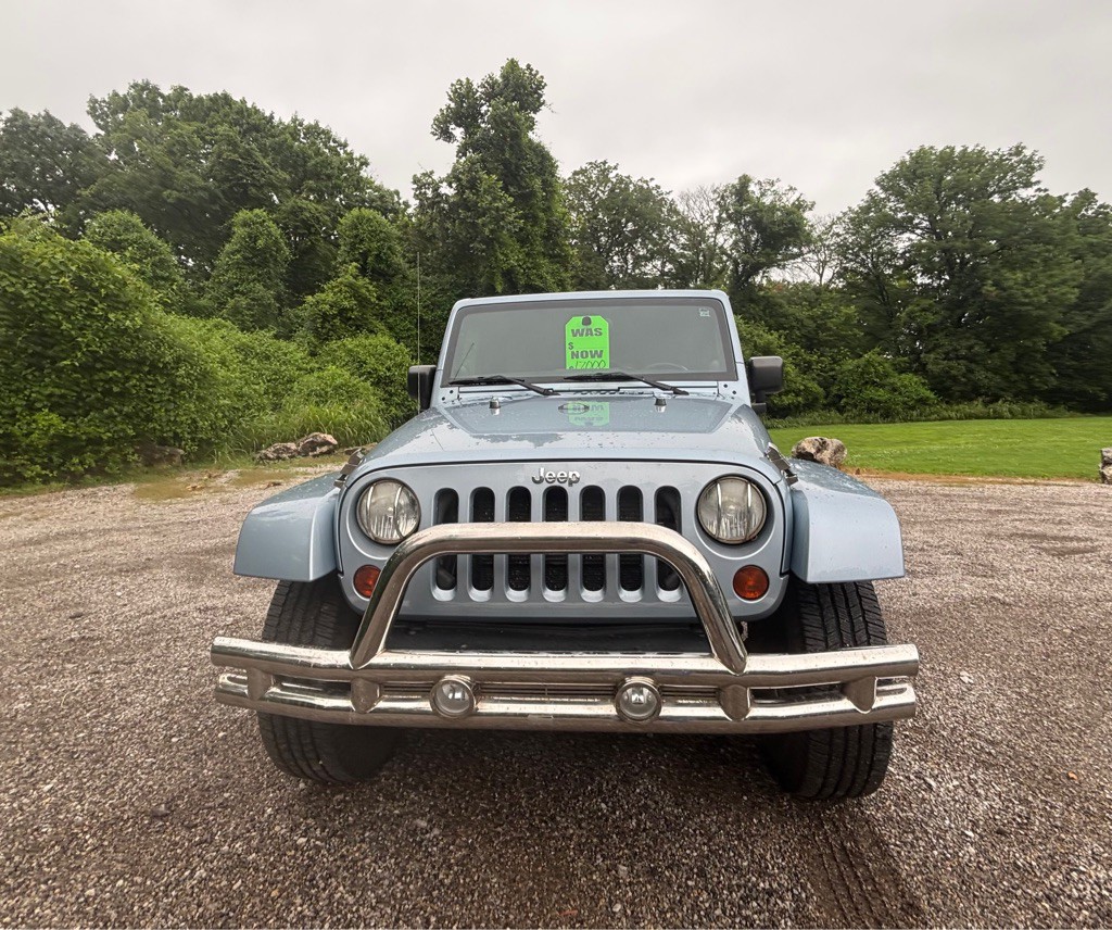 2012 Jeep Wrangler Unlimited Image 2