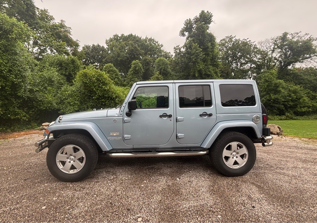 2012 Jeep Wrangler Unlimited Image 3