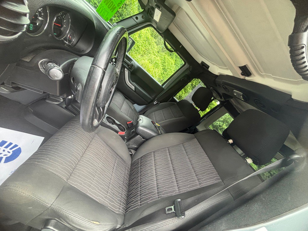 2012 Jeep Wrangler Unlimited Image 5