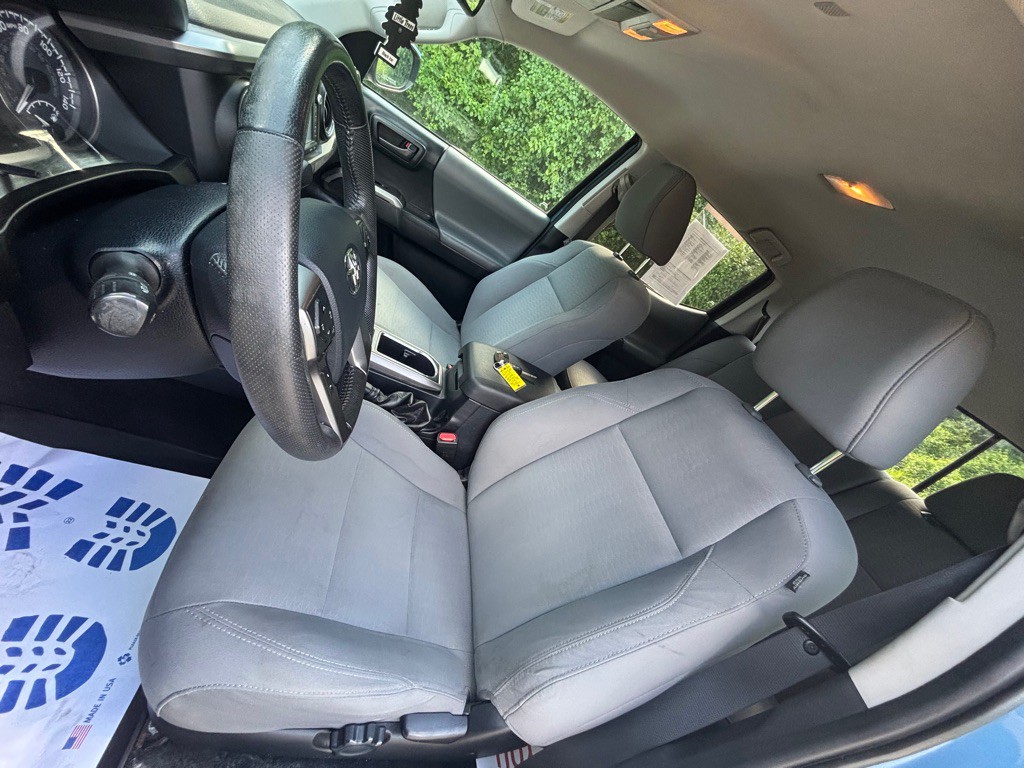 2019 Toyota Tacoma Image 3