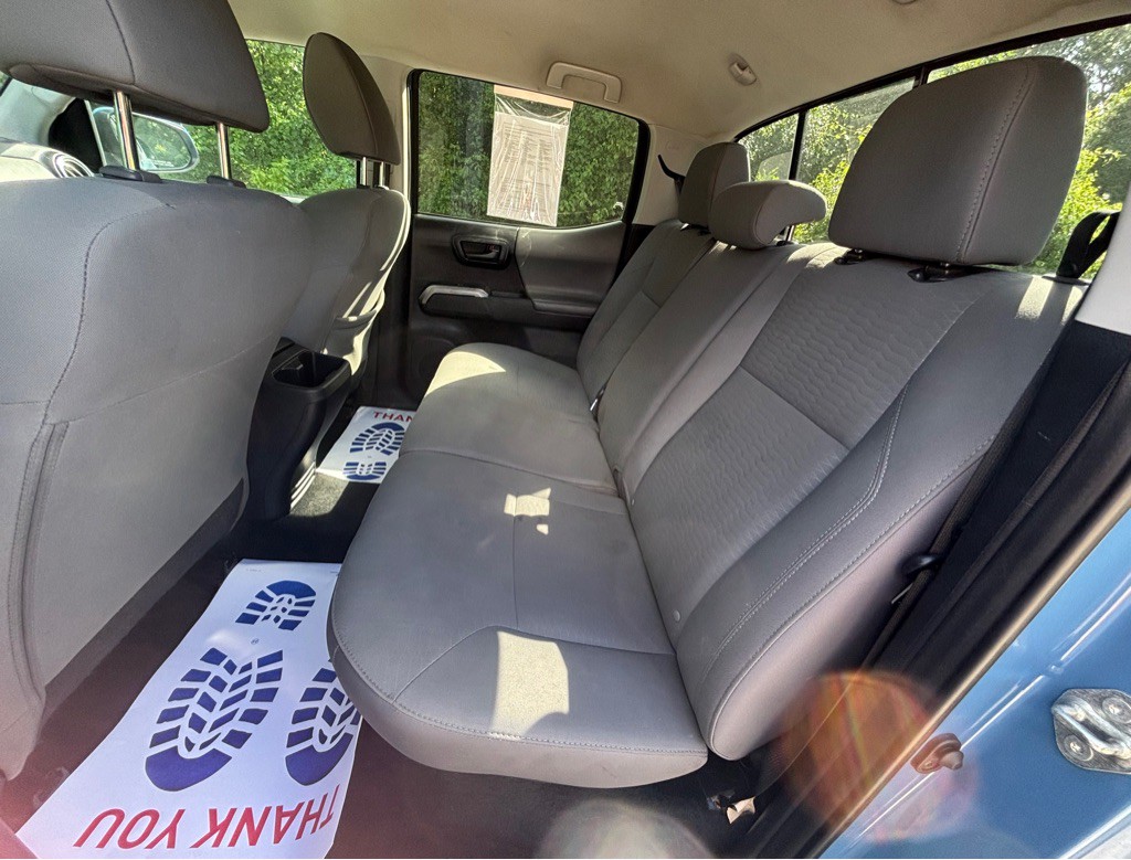 2019 Toyota Tacoma Image 5