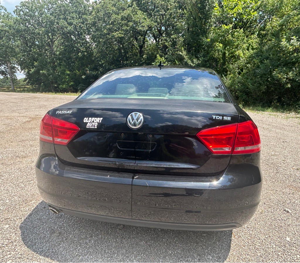 2015 Volkswagen Passat Image 6