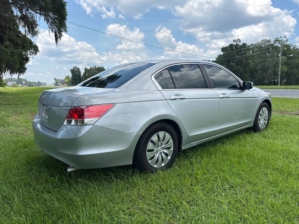 2010 Honda Accord Image 3