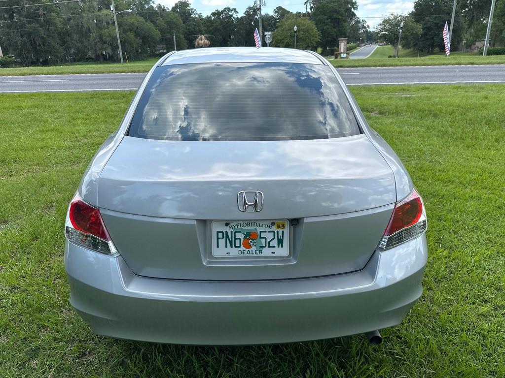 2010 Honda Accord Image 4
