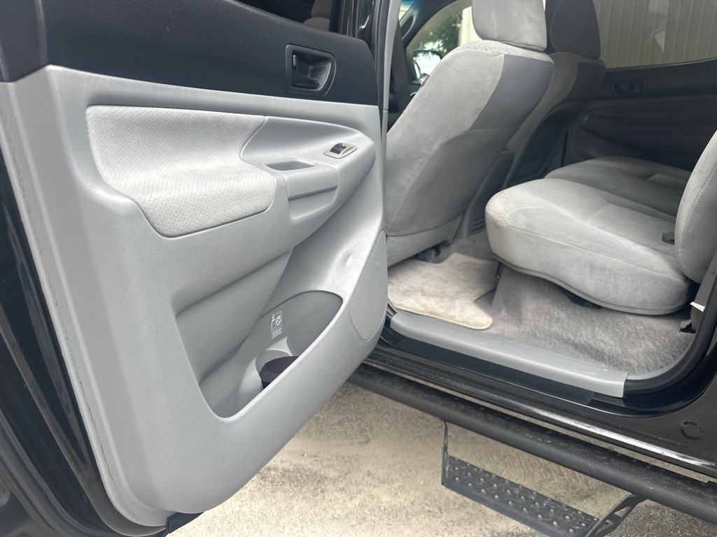 2010 Toyota Tacoma Image 12