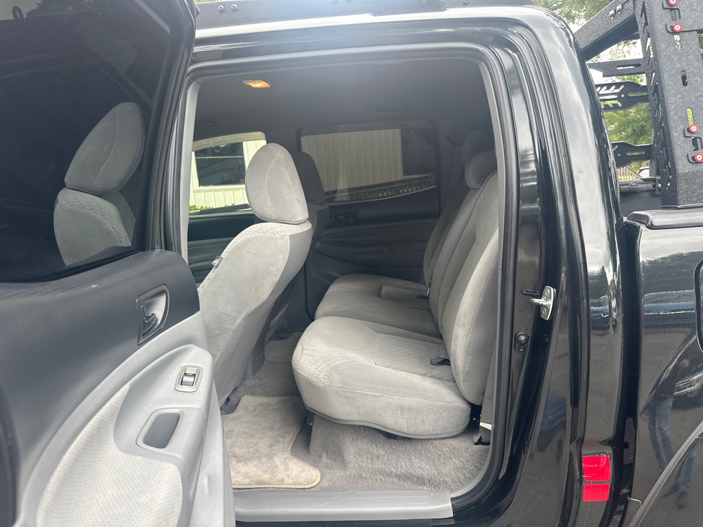 2010 Toyota Tacoma Image 13