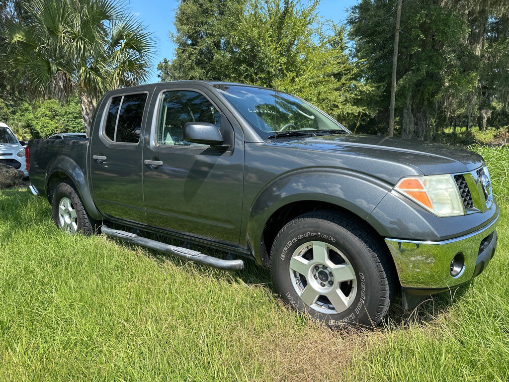 2007 Nissan Frontier Image 2