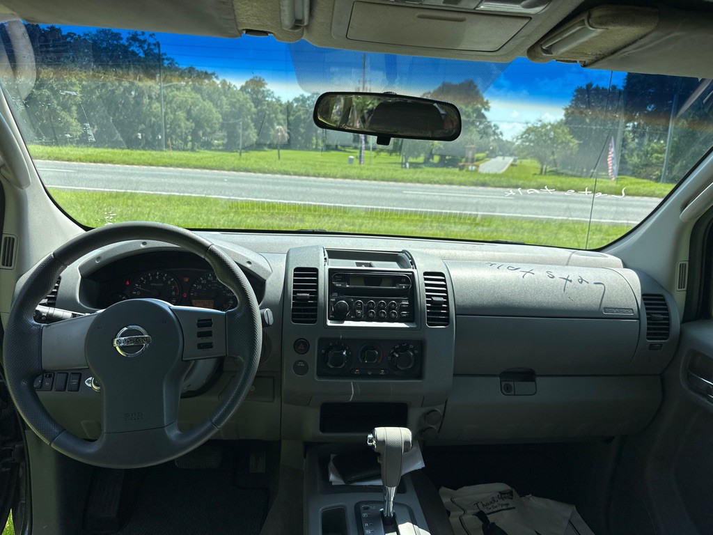2007 Nissan Frontier Image 9