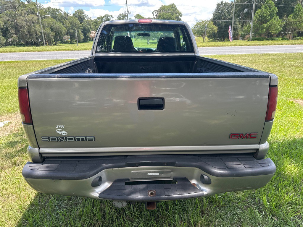 2002 GMC Sonoma Image 4