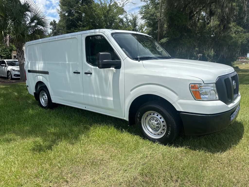 2017 Nissan NV Image 2