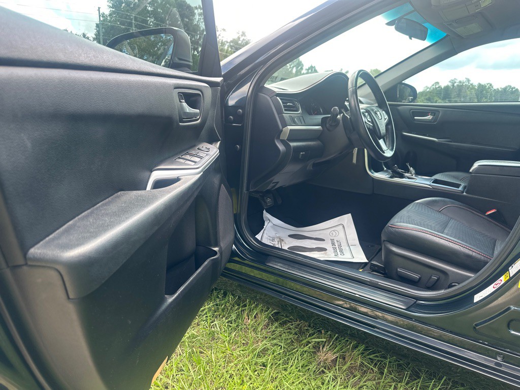 2015 Toyota Camry Image 7