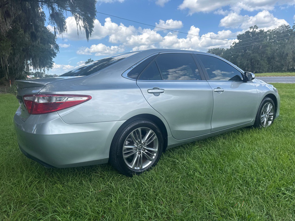 2015 Toyota Camry Image 3
