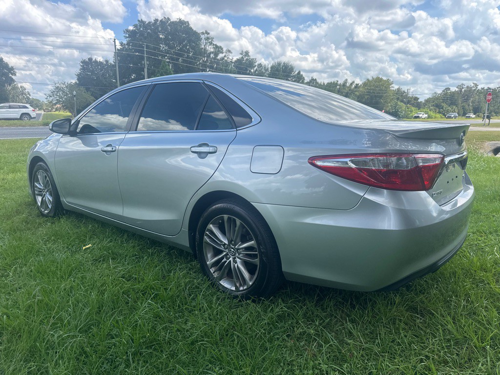 2015 Toyota Camry Image 5
