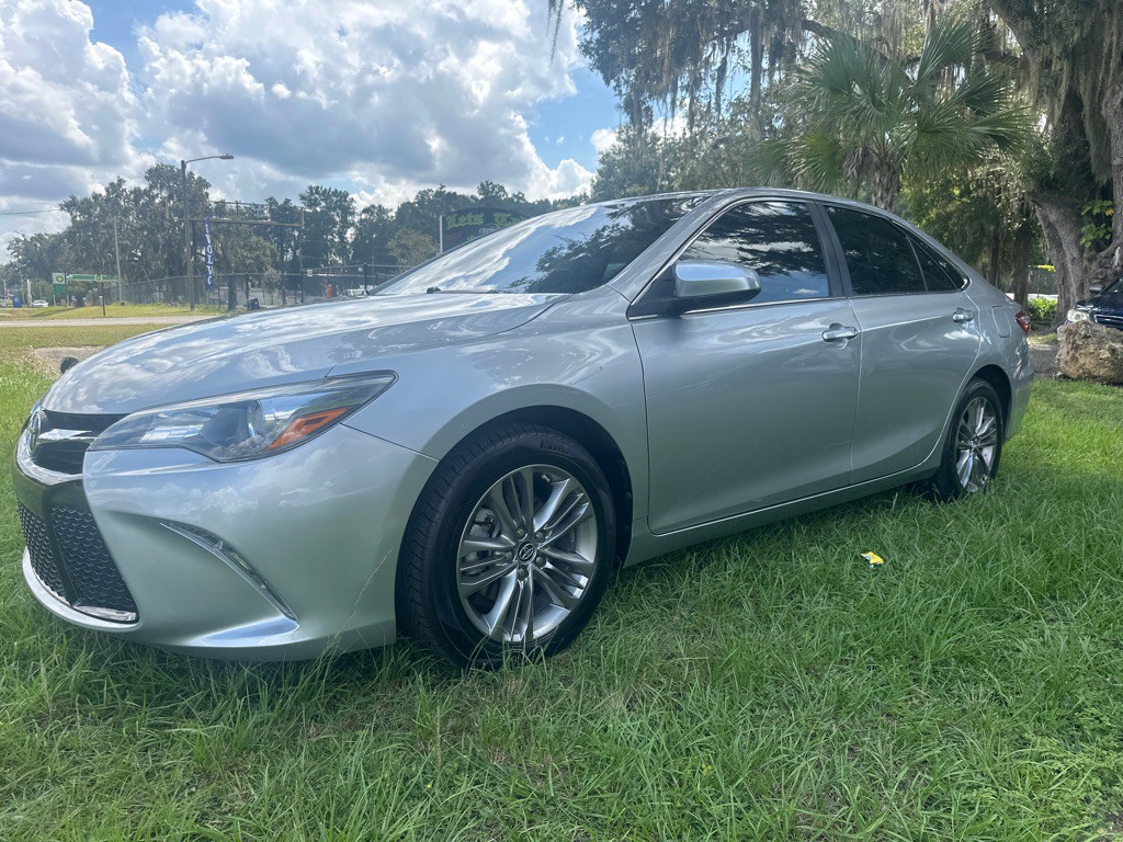 2015 Toyota Camry Image 6