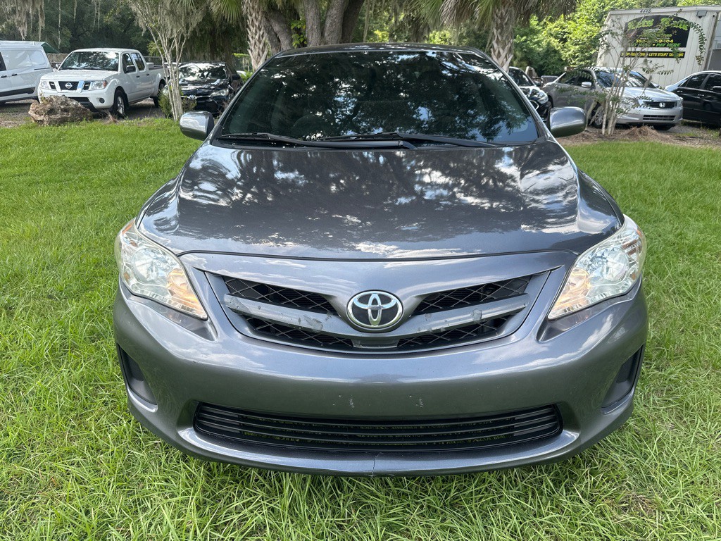 2013 Toyota Corolla Image 1
