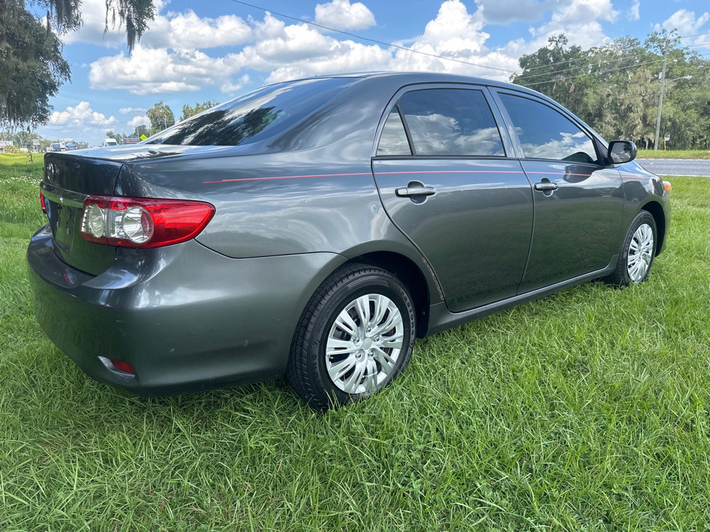 2013 Toyota Corolla Image 3