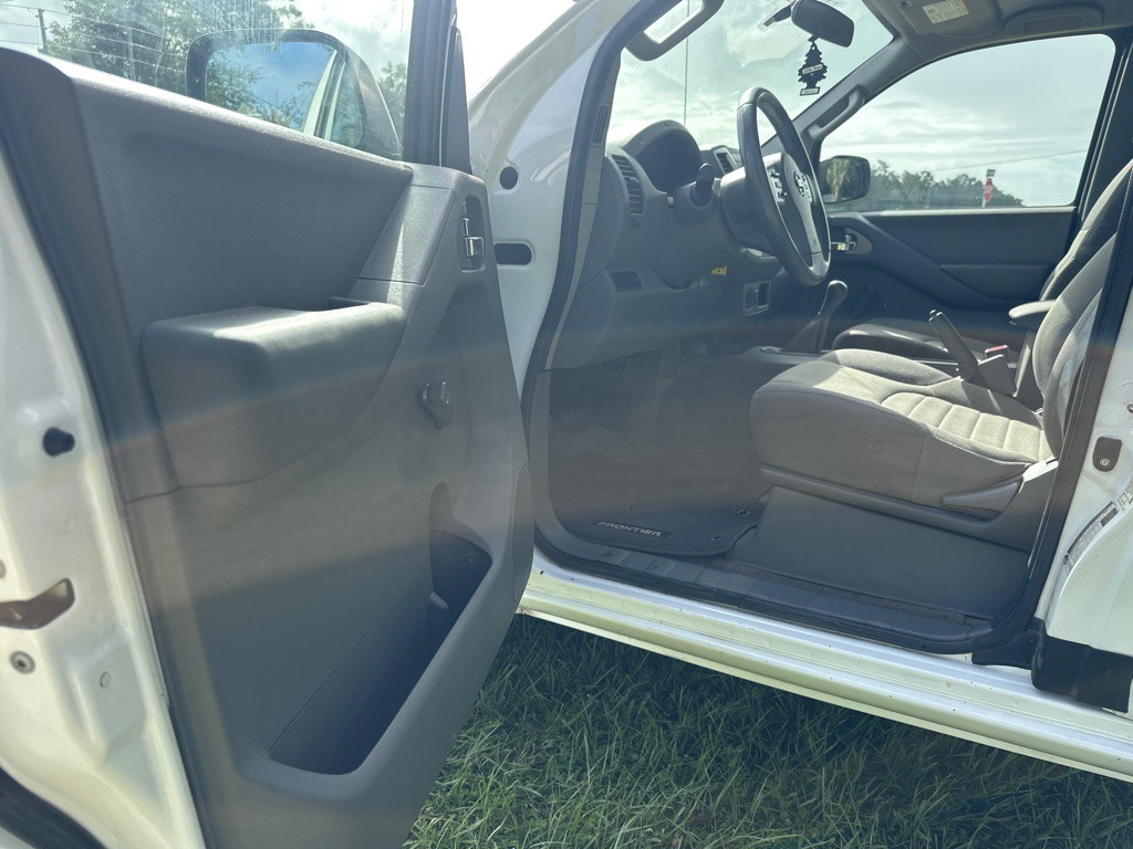 2014 Nissan Frontier Image 7