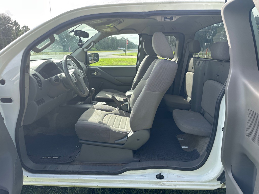 2014 Nissan Frontier Image 8