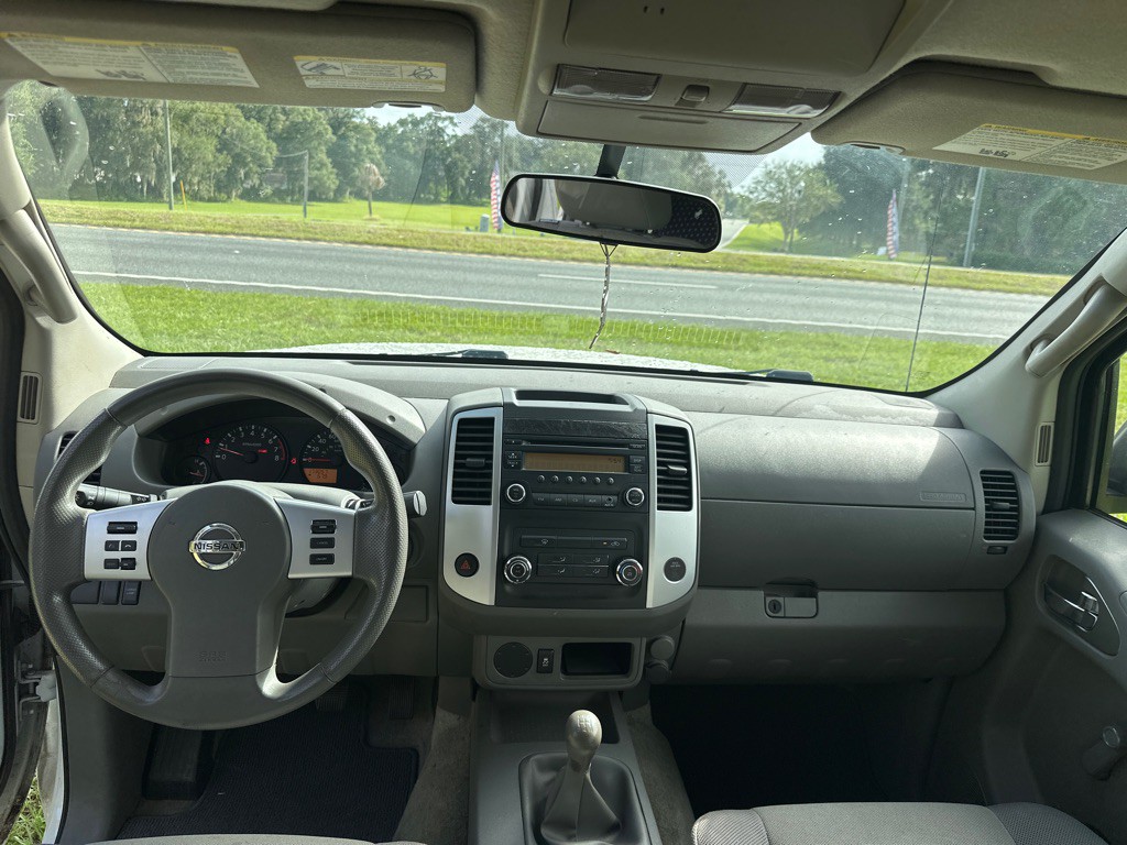2014 Nissan Frontier Image 9