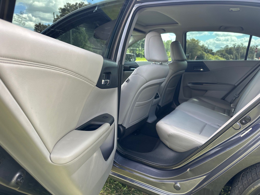 2013 Honda Accord Image 8