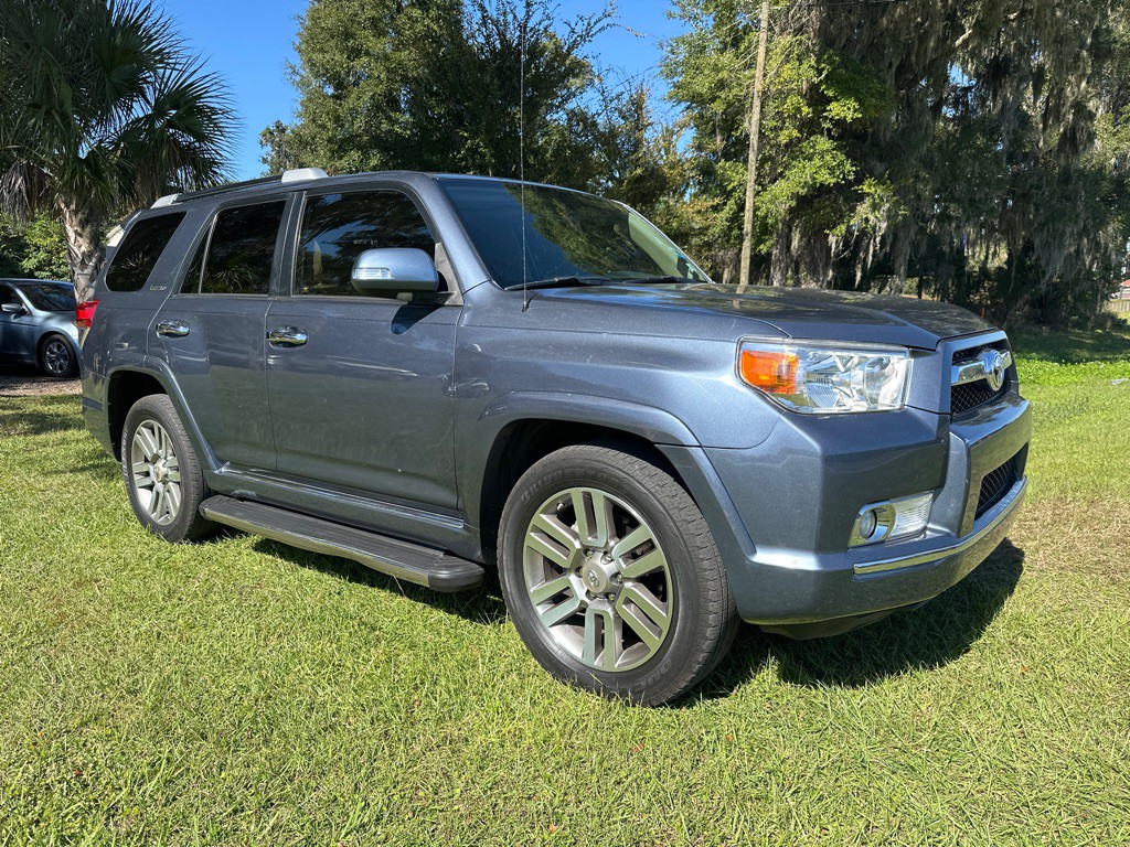 2013 Toyota 4Runner Image 2