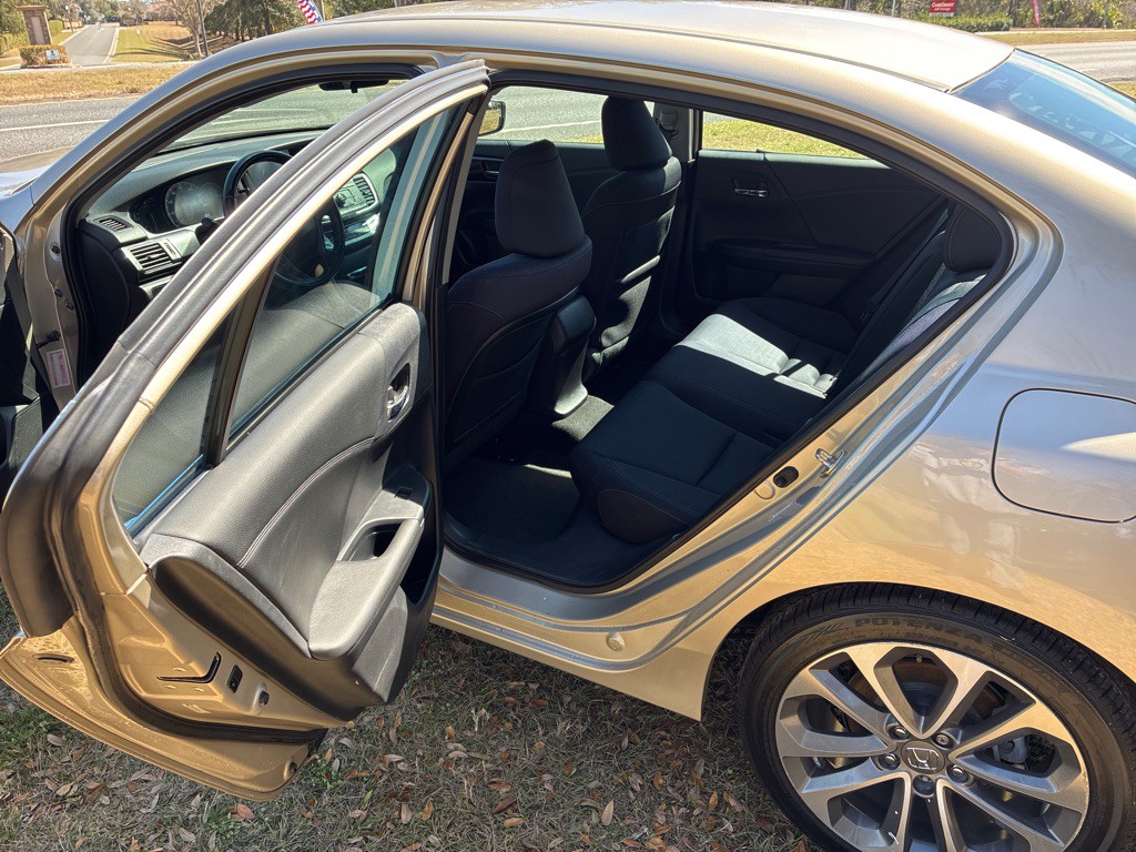 2014 Honda Accord Image 9