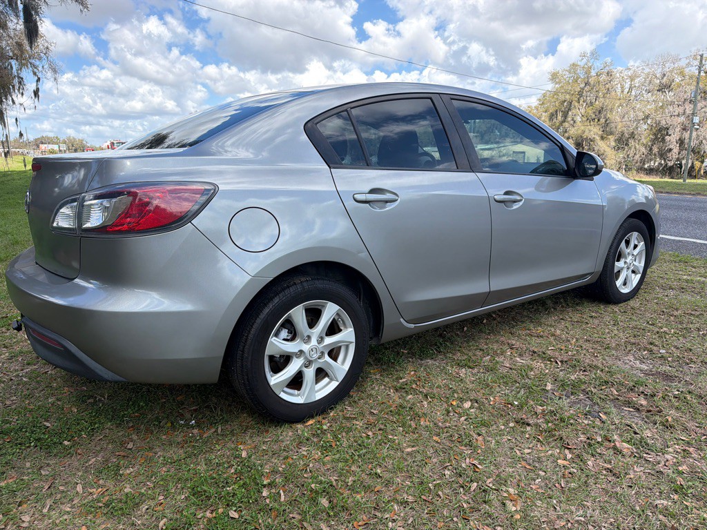 2010 Mazda Mazda3 Image 3