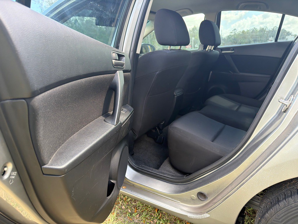2010 Mazda Mazda3 Image 8