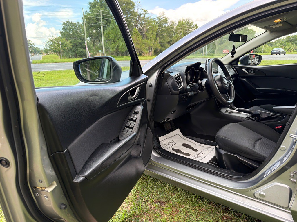 2015 Mazda Mazda3 Image 7