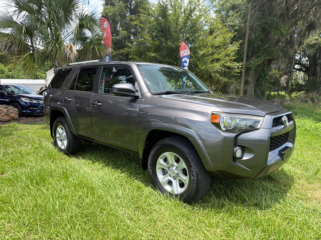 2017 Toyota 4Runner Image 2