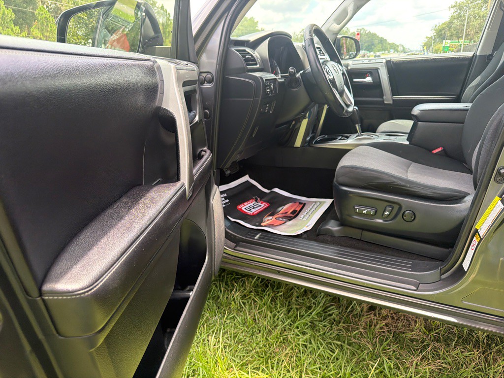 2017 Toyota 4Runner Image 7