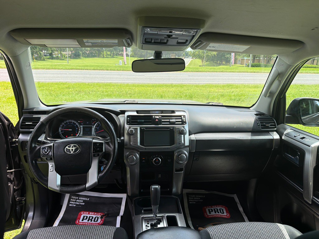 2017 Toyota 4Runner Image 9