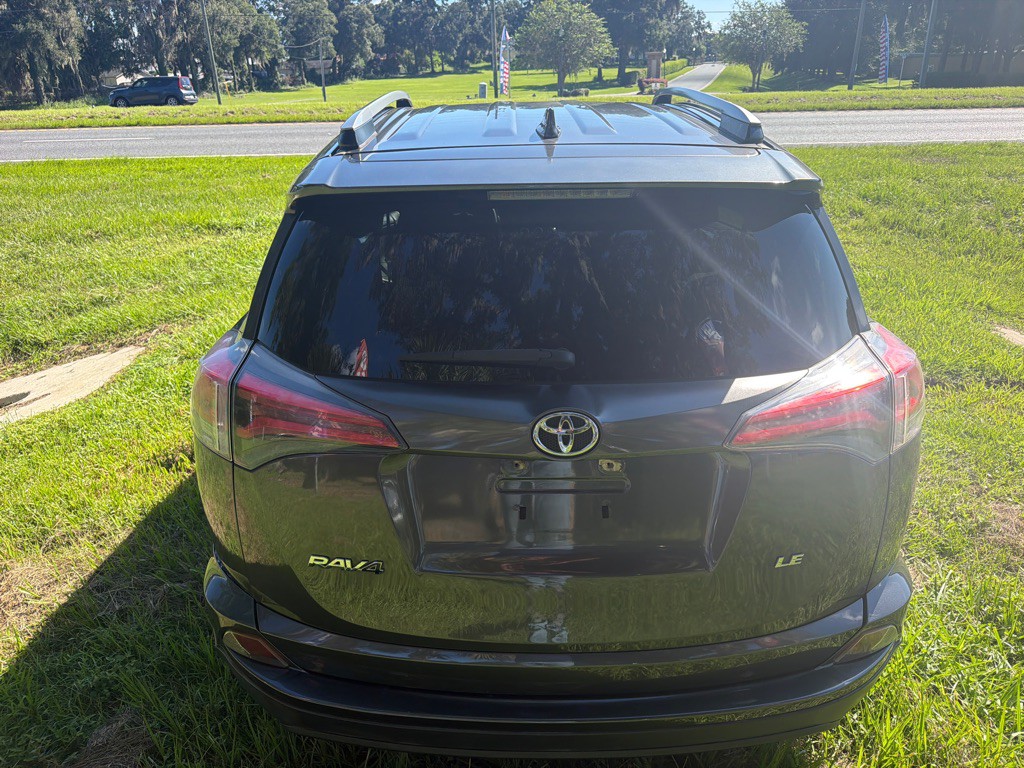 2017 Toyota Rav4 Image 4