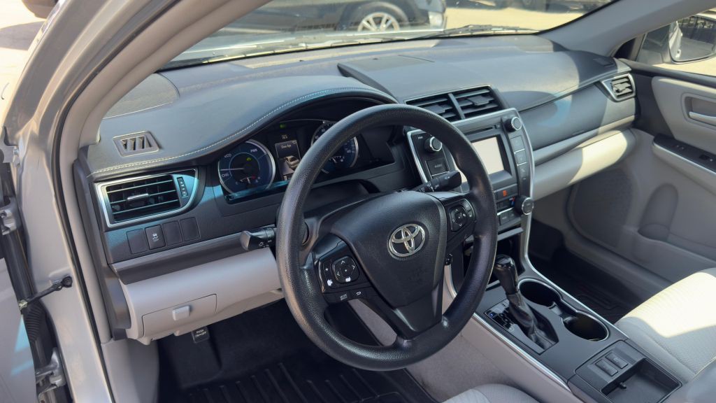 2015 Toyota Camry Image 13