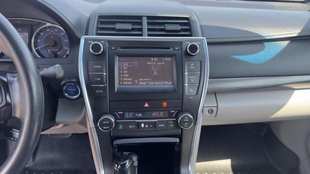 2015 Toyota Camry Image 14