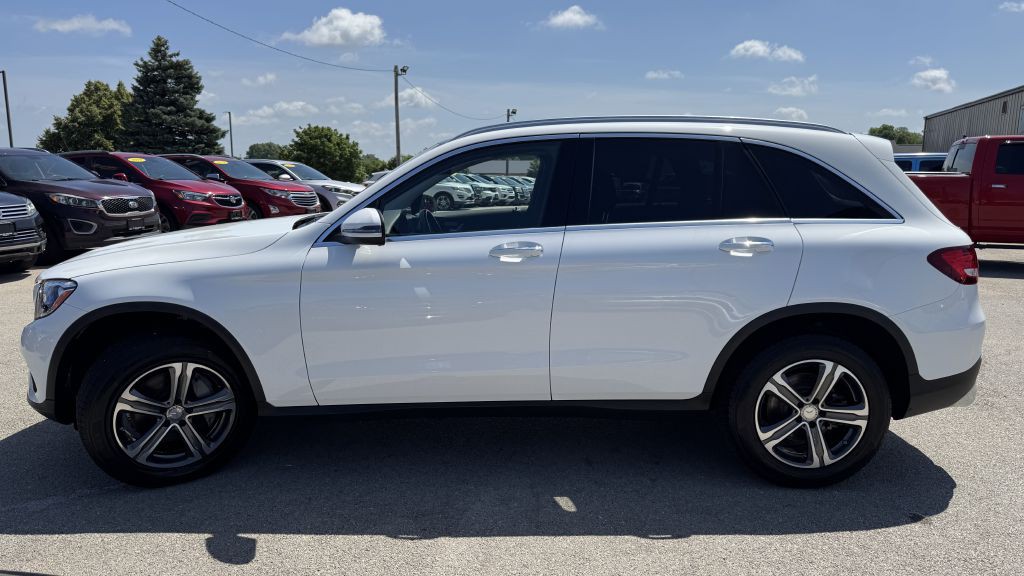 2016 Mercedes-Benz GLC-Class Image 4