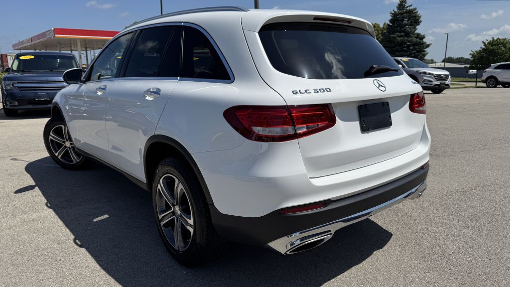 2016 Mercedes-Benz GLC-Class Image 5