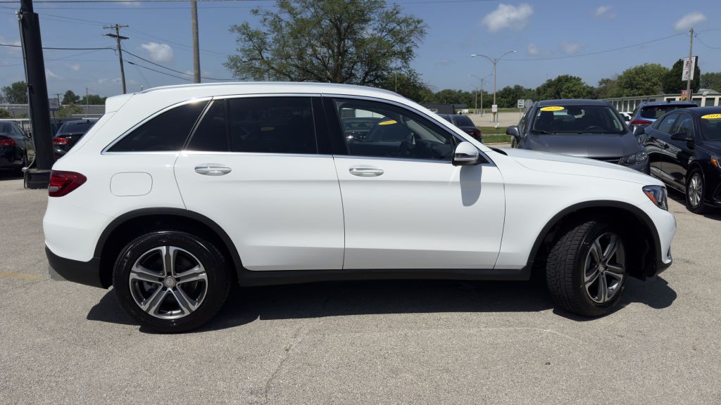 2016 Mercedes-Benz GLC-Class Image 8