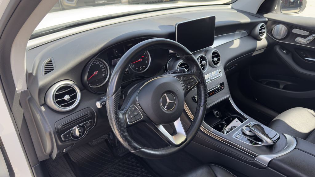 2016 Mercedes-Benz GLC-Class Image 14