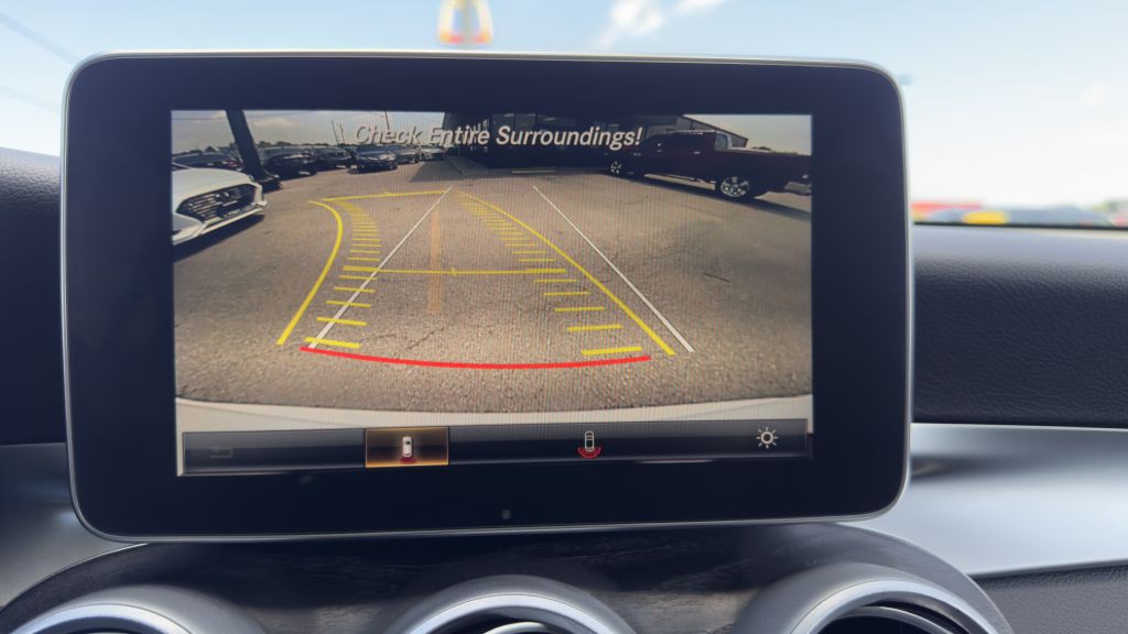 2016 Mercedes-Benz GLC-Class Image 18
