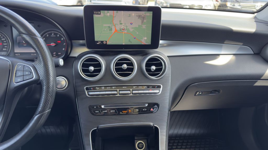 2016 Mercedes-Benz GLC-Class Image 19