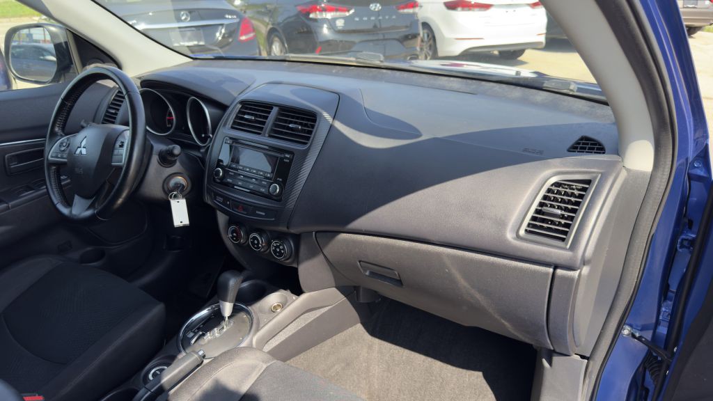 2015 Mitsubishi Outlander Image 26