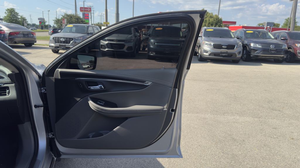 2017 Chevrolet Impala Image 12