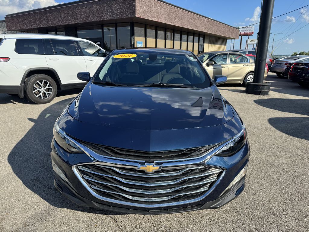 2021 Chevrolet Malibu Image 2