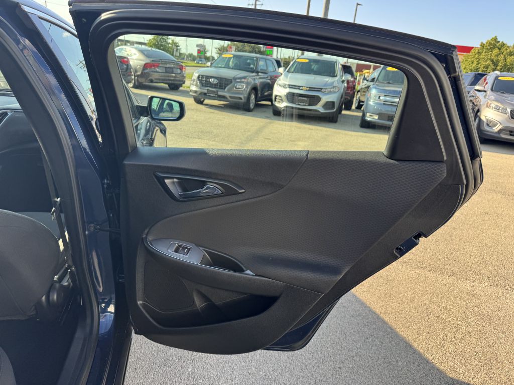 2021 Chevrolet Malibu Image 15