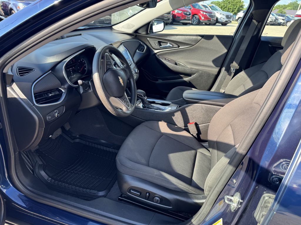 2021 Chevrolet Malibu Image 21